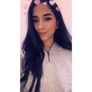 Meet your Posher, Daniela